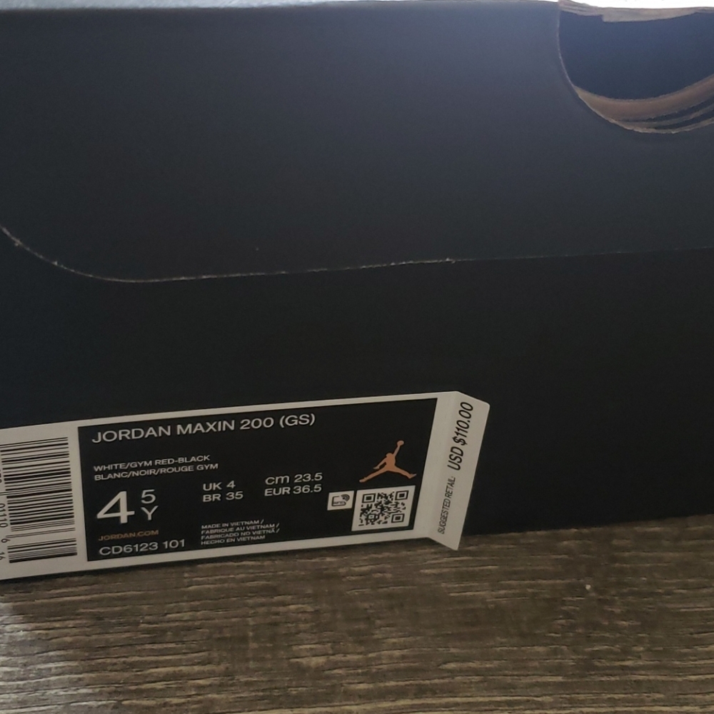 Jordan Maxin 200 (GS) White/Red/Black